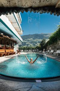 Bazén v ubytování Hotel Kohlerhof nebo v jeho okolí