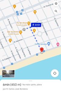 a screenshot of a cell phone with a map at Apartamento com piscina! in Samaritá