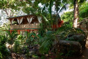 Imagem da galeria de La Pointe Beach Huts em Praslin