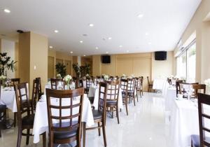 密森布里斯梅里达艾塔布里萨酒店餐厅或其他用餐的地方