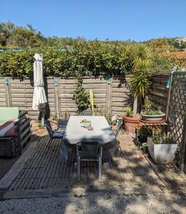 Fotografie z fotogalerie ubytování Magnifique loft sur la plage Life is a Beach GuestHouse v destinaci Théoule-sur-Mer