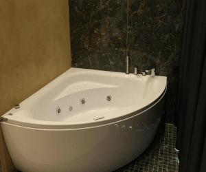 Koupelna v ubytování Comfort Suites