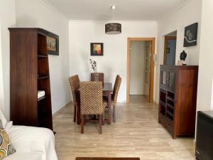 Telewizja i/lub zestaw kina domowego w obiekcie Apartamento Castillo de Mar