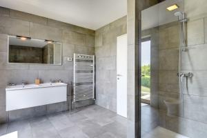 Koupelna v ubytování Villa Luna Rossa + 25 fotografií