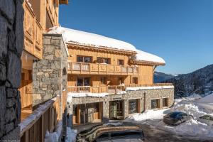 Nespecifikovaný výhled na hory nebo výhled na hory při pohledu z aparthotelu