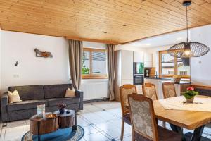 Posezení v ubytování Hotel Sonnblick - Wohnung Klaus