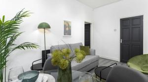 Gallery image of Residency apartments Sefton road in Walton on the Hill +3 photos