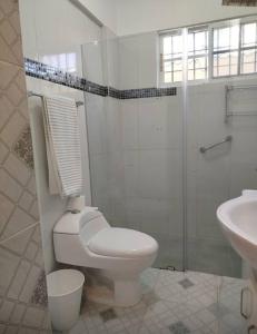Ένα μπάνιο στο Apartamento próximo al centro médico HOMS