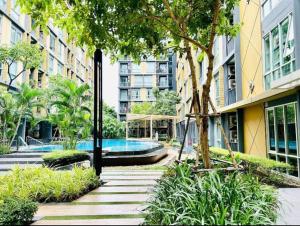 Bazén v ubytování Sukhumvit 40 Two bath two bedroom two balcony nebo v jeho okolí