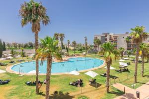 The swimming pool at or close to Apartamentos Moon Dreams Almerimar