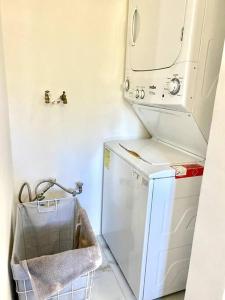 塔马林多Gav10 Modern Pool Side Condo in Quiet Area of Tam的相册照片
