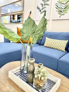 Gav10 Modern Pool Side Condo in Quiet Area of Tam的休息区