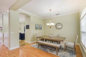 Fotografie z fotogalerie ubytování Bike, Golf and Swim Palm Coast Home with Lanai! v destinaci Palm Coast + 21 fotografií