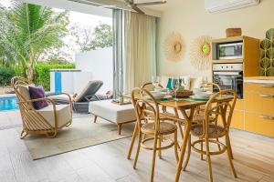 Η κουζίνα ή μικρή κουζίνα στο Villa 34 I Puerto Aventuras I Private Pool