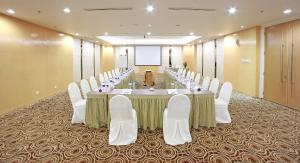 Kawasan bisnes dan/atau bilik persidangan di All Sedayu Hotel Kelapa Gading