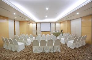 Kawasan bisnes dan/atau bilik persidangan di All Sedayu Hotel Kelapa Gading