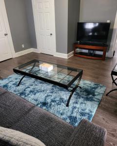 Φωτογραφία από το άλμπουμ του Guest room with two double beds in Columbus Oh, Airport location σε Seagrave