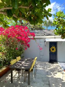 Zahrada ubytování Salthaus West Palm Beach - saltwater pool & spa coming December 2025!