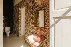 Senglea Jungle Palazzo的一间浴室