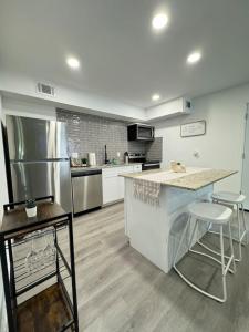 Η κουζίνα ή μικρή κουζίνα στο 2 STATE FAIR l DT Dallas l FIFA READY l Staycation 1Bd1Ba +17 φωτογραφίες