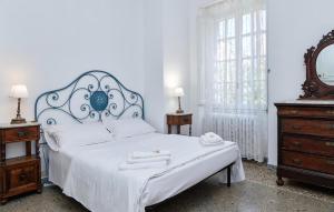 Posteľ alebo postele v izbe v ubytovaní Stunning Apartment In Roma With Wifi
