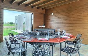 Ảnh trong thư viện ảnh của Beautiful Home In Poperinge With Wifi ở Poperinge