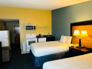 Gallery image of REGENCY Inn & SUITES NEW LONDON MYSTIC in New London