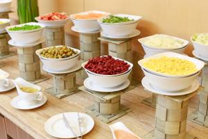 Makanan di atau berdekatan hotel