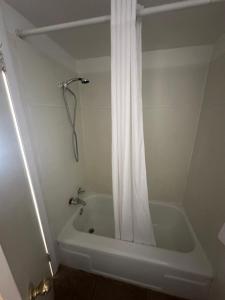 Koupelna v ubytování Grand Central Motel
