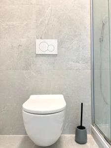 Ένα μπάνιο στο Family and Business Apartments Mannheim Three +7 φωτογραφίες