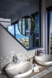 Ένα μπάνιο στο Scarborough Loft +61 φωτογραφίες