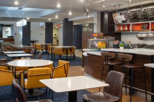 Εστιατόριο ή άλλο μέρος για φαγητό στο Courtyard by Marriott Decatur