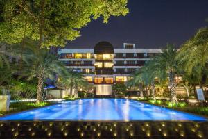 Πισίνα στο ή κοντά στο White Swan Hotel