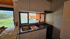 Una cocina o zona de cocina en Villa 25 La Rinconada Tequisquiapan