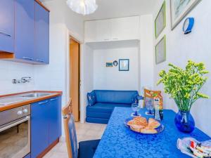 Kuchyň nebo kuchyňský kout v ubytování Studio Apartment Ecija ST