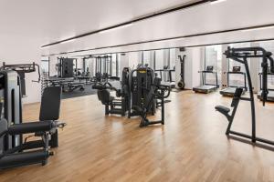 Fitness centrum a/nebo fitness zařízení v ubytování Clarion Hotel Karlatornet