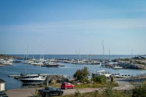 Gallery image of Hanko Holiday Apartment in Hanko +11 photos