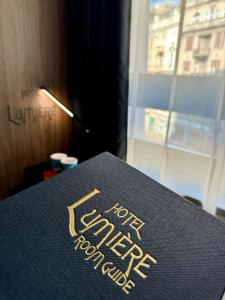 Lumière Hotel Pool & SPA的证书、奖牌、标识或其他文件