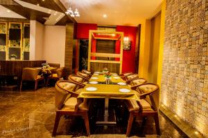 Fotografie z fotogalerie ubytování Hotel Prabha Palace v destinaci Ahmednagar