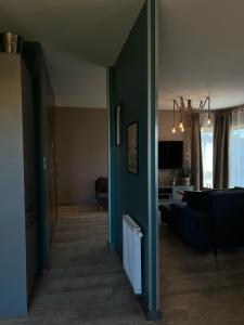 Μια τηλεόραση ή/και κέντρο ψυχαγωγίας στο LTS RENT Luxury & Comfortable PREMIUM Villa