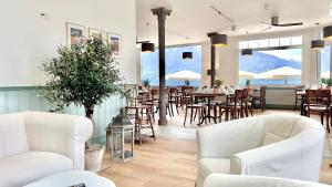 Restaurace v ubytování Boutique Hotel Niesenblick - direkt am Thunersee gelegen mit SELF CHECK IN & digitaler Rezeption