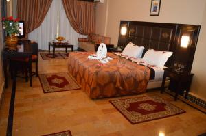 Postel nebo postele na pokoji v ubytování Diwane Hotel & Spa Marrakech