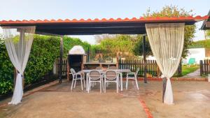 Patio nebo venkovní prostory v ubytování Rural las Bodegas Setenil de las Bodegas by Ruralidays