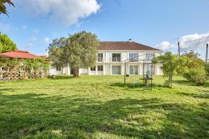 Κήπος έξω από το Villa Louisiane - Maison avec piscine