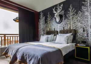 Postel nebo postele na pokoji v ubytování Langley Hôtel Tango + 15 fotografií