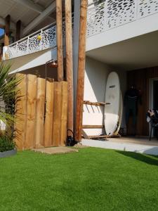 Vonkajšia záhrada v ubytovaní Dune Blanche 300 m de l'Océan, appartement neuf 6 personnes