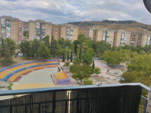 Nespecifikovaný výhled na hory nebo výhled na hory při pohledu z ubytování v soukromí + 5 fotografií