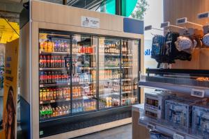 Supermarket nebo jiné obchody v  hotelu nebo okolí