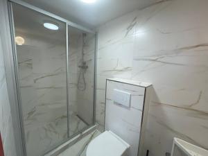 Kúpeľňa v ubytovaní Hotel Vinařice Česky kras