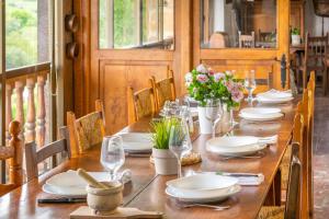 Restaurace v ubytování Casa rural Arotzenia, hogar rústico en pleno valle de la Ulzama
